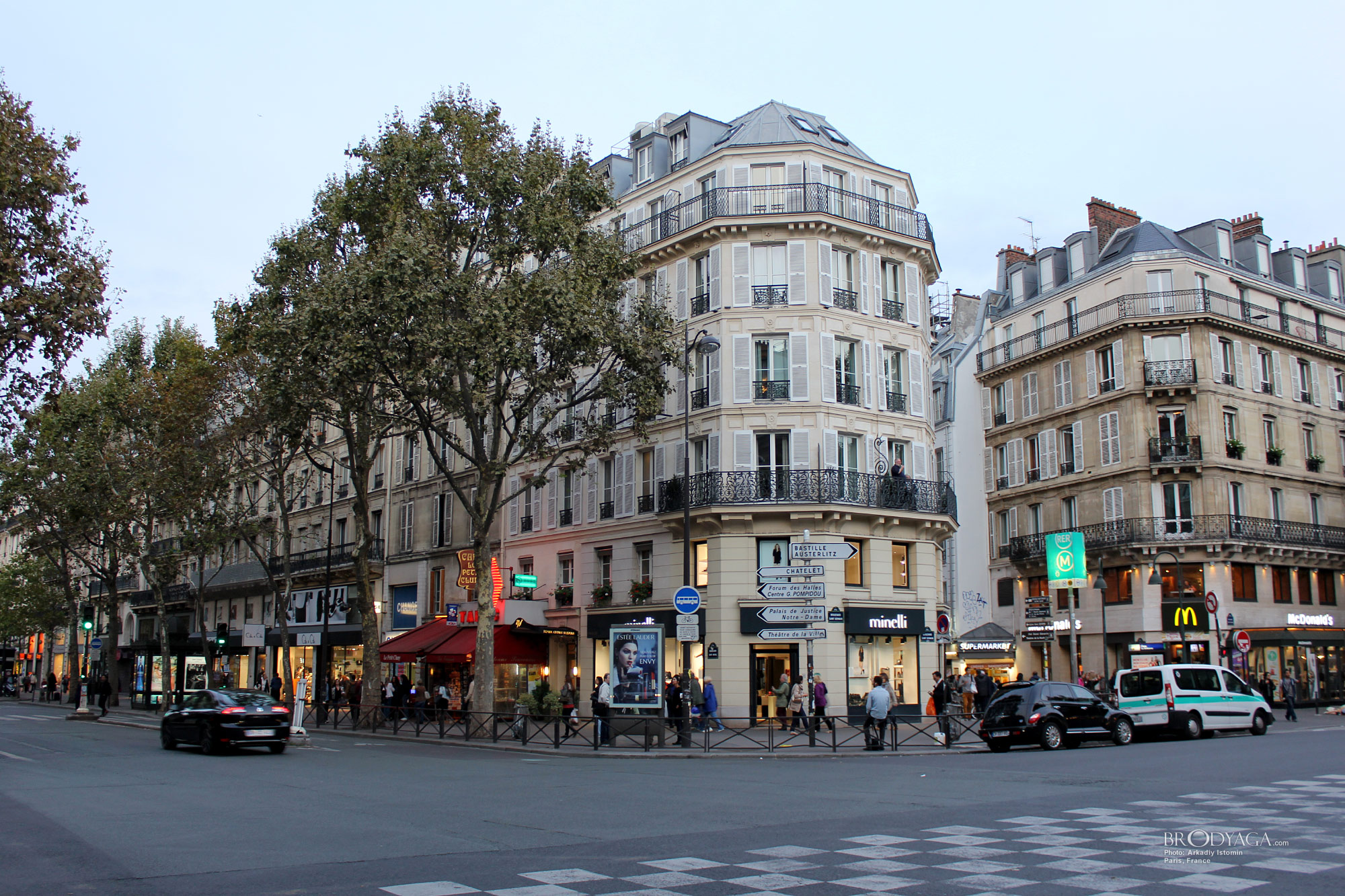 Boulevard Saint-Germain, Paris
